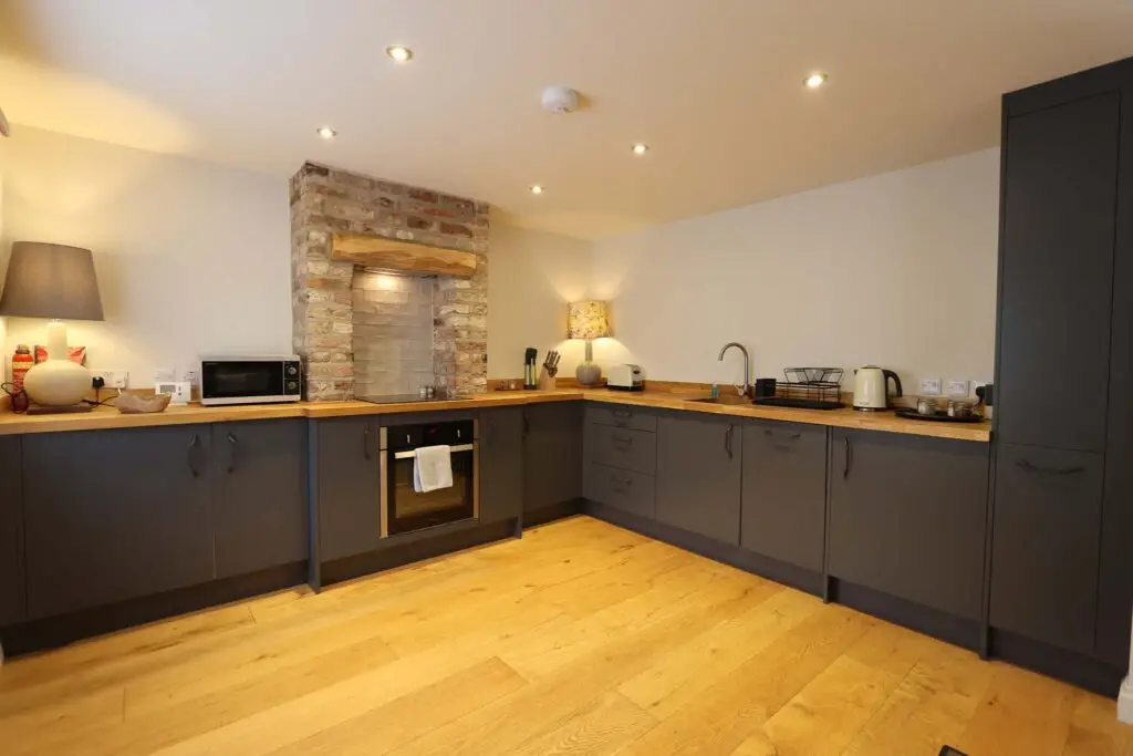 The perfect place to prepare your picnic or cook an evening meal